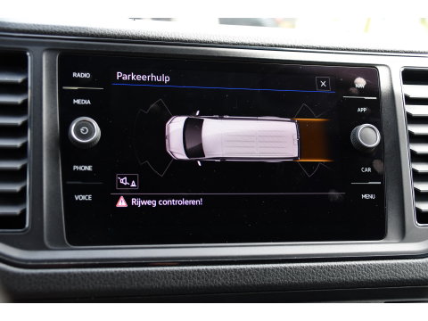 Volkswagen Crafter 35 2.0 TDI L3H3 PB Edition Cruise, Carplay, Sensoren, geveerde stoel, Trekhaak, 140pk, Automaat, Multimedia, Uniek!