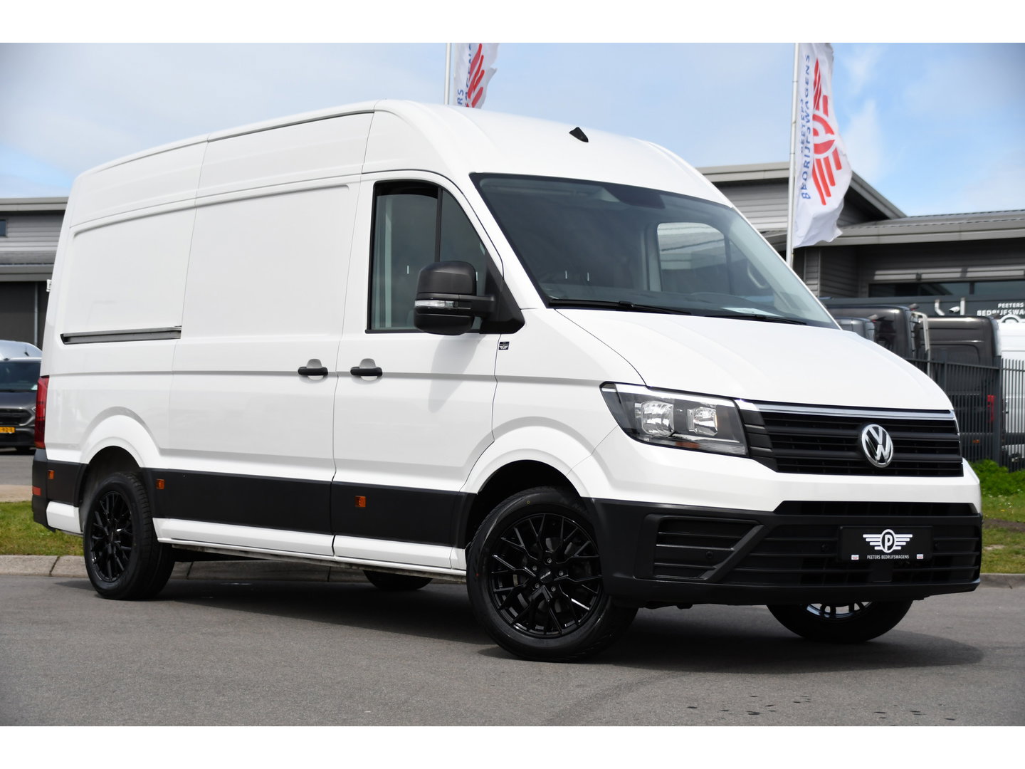 Volkswagen Crafter 35 2.0 TDI L3H3 PB Edition Cruise, Carplay, Sensoren, geveerde stoel, Trekhaak, 140pk, Automaat, Multimedia, Uniek!