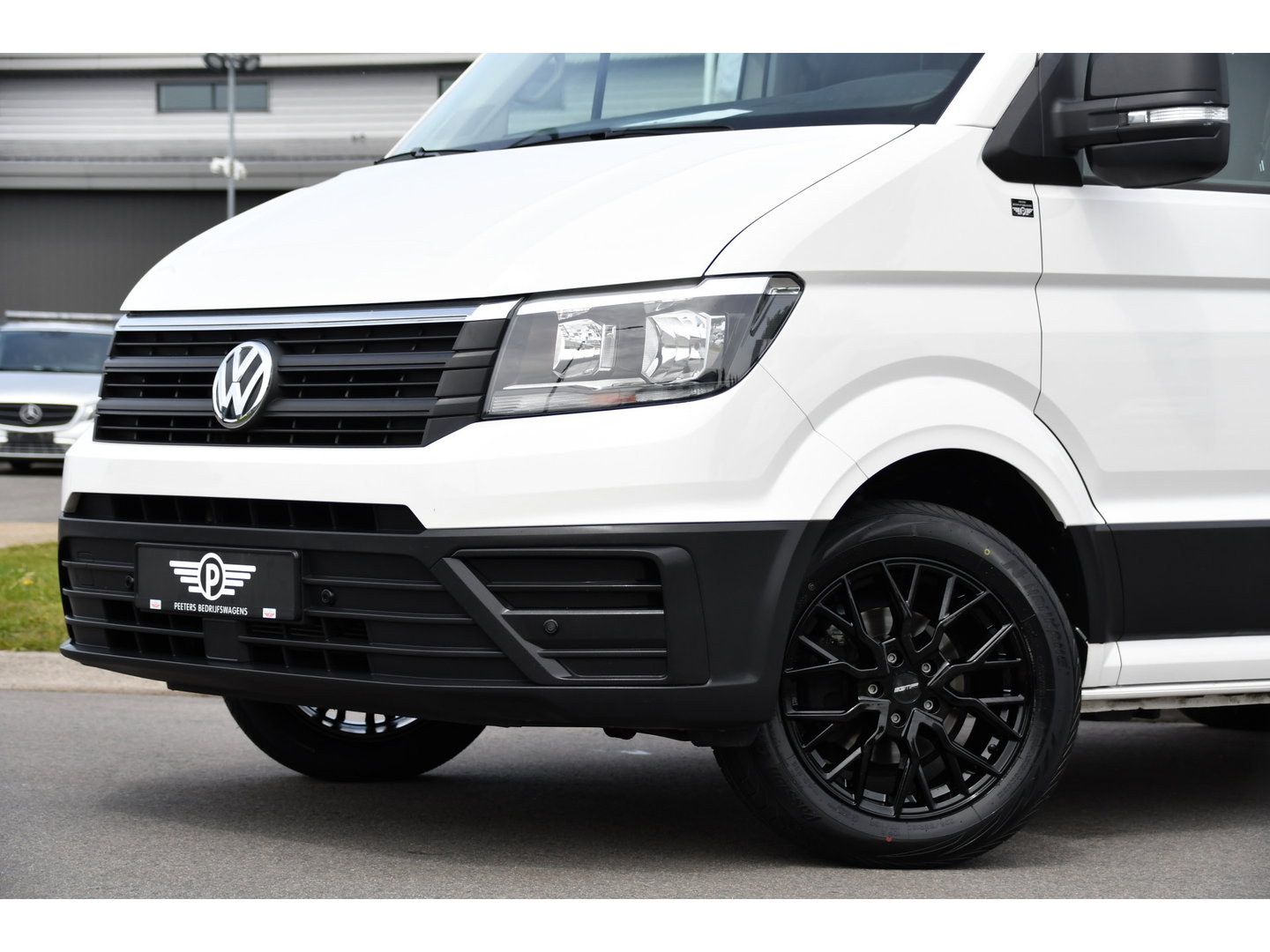 Volkswagen Crafter 35 2.0 TDI L3H3 PB Edition Cruise, Carplay, Sensoren, geveerde stoel, Trekhaak, 140pk, Automaat, Multimedia, Uniek!