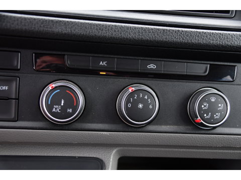 Volkswagen Crafter 35 2.0 TDI L4H3 DC PB Edition Cruise, Carplay, 177pk, Trekhaak, Multimedia, Airco, 5 Zits, Automaat, Uniek!