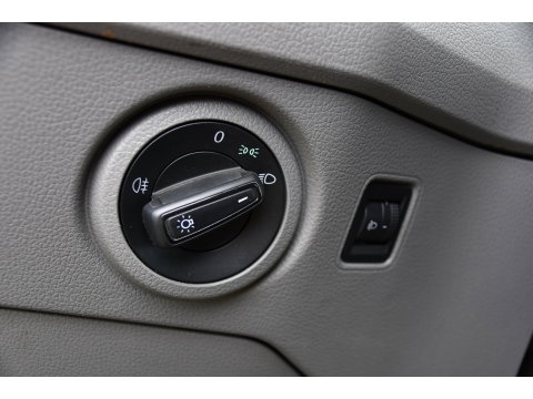 Volkswagen Crafter 35 2.0 TDI L4H3 DC PB Edition Cruise, Carplay, 177pk, Trekhaak, Multimedia, Airco, 5 Zits, Automaat, Uniek!