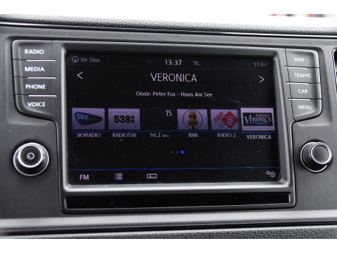 Volkswagen Crafter 35 2.0 TDI L4H3 DC PB Edition Cruise, Carplay, 177pk, Trekhaak, Multimedia, Airco, 5 Zits, Automaat, Uniek!