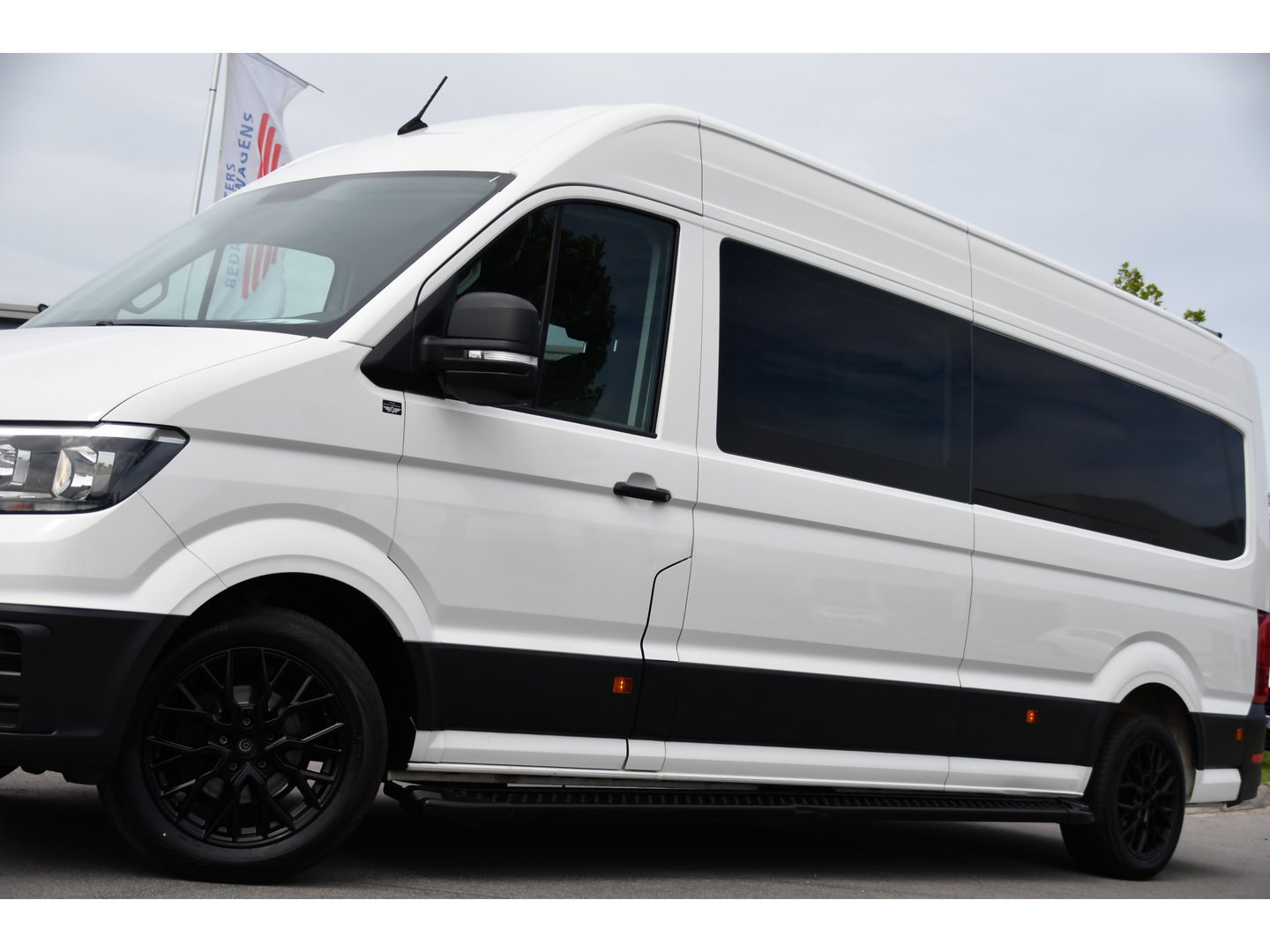 Volkswagen Crafter 35 2.0 TDI L4H3 DC PB Edition Cruise, Carplay, 177pk, Trekhaak, Multimedia, Airco, 5 Zits, Automaat, Uniek!
