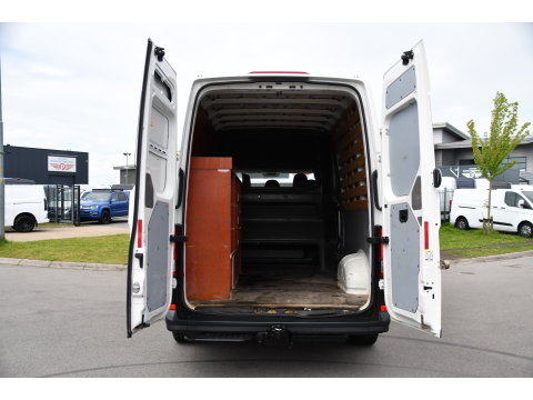 Volkswagen Crafter 35 2.0 TDI L4H3 DC PB Edition Cruise, Carplay, 177pk, Trekhaak, Multimedia, Airco, 5 Zits, Automaat, Uniek!