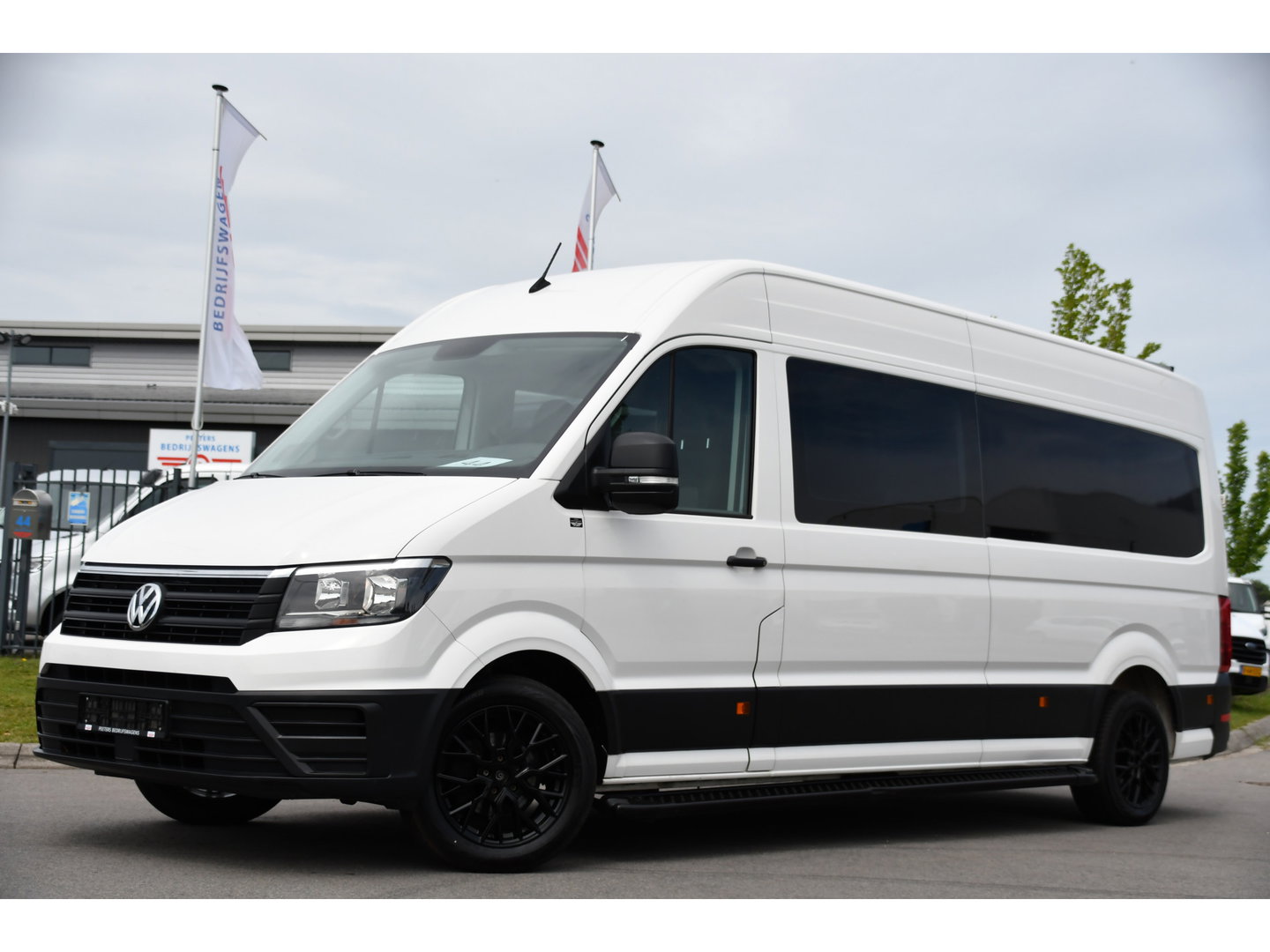 Volkswagen Crafter 35 2.0 TDI L4H3 DC PB Edition Cruise, Carplay, 177pk, Trekhaak, Multimedia, Airco, 5 Zits, Automaat, Uniek!