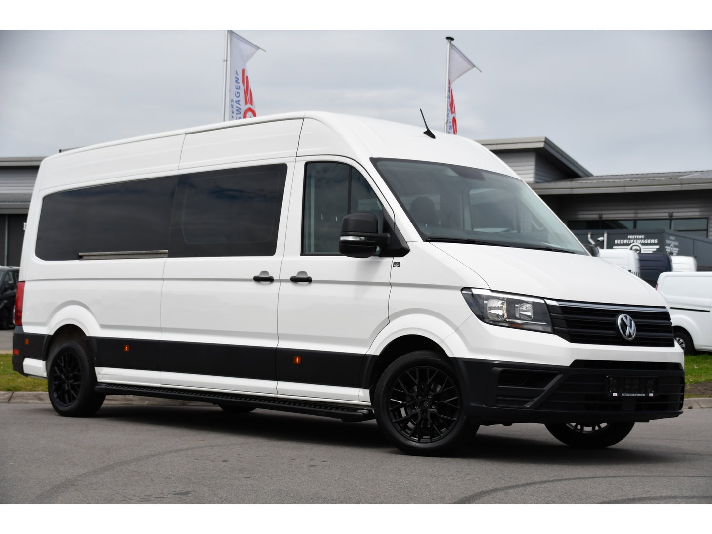 Volkswagen Crafter 35 2.0 TDI L4H3 DC PB Edition Cruise, Carplay, 177pk, Trekhaak, Multimedia, Airco, 5 Zits, Automaat, Uniek!