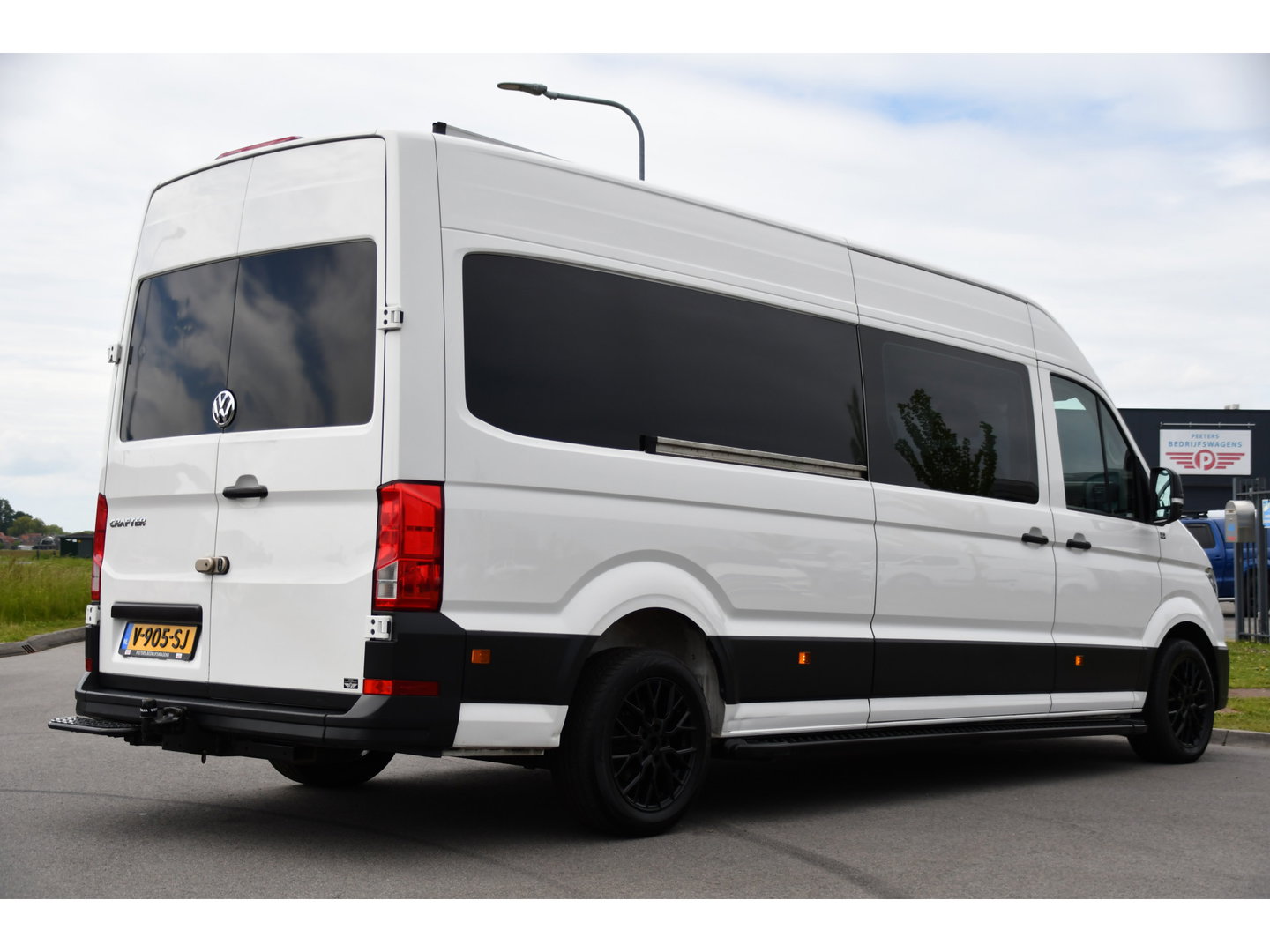 Volkswagen Crafter 35 2.0 TDI L4H3 DC PB Edition Cruise, Carplay, 177pk, Trekhaak, Multimedia, Airco, 5 Zits, Automaat, Uniek!