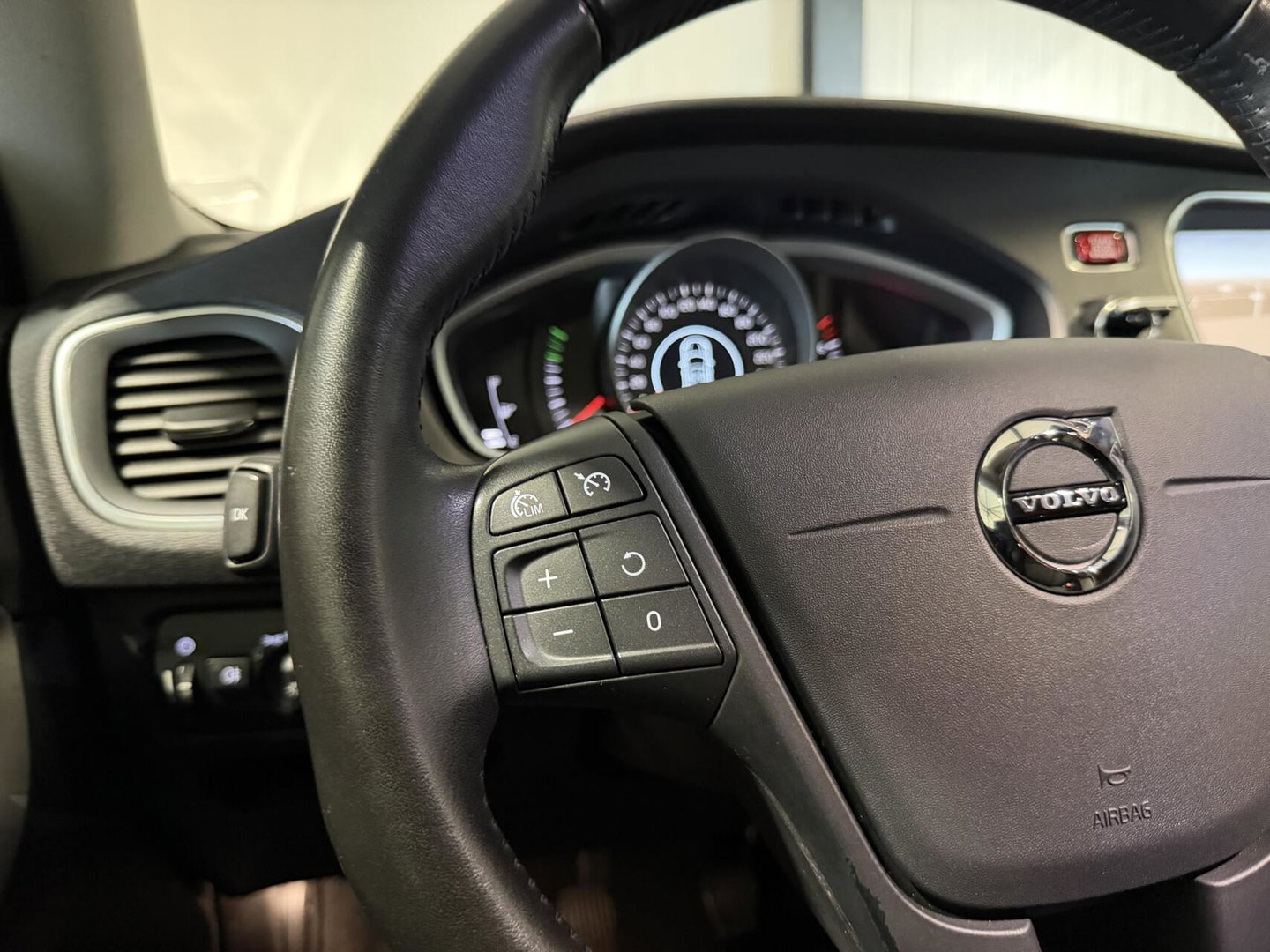 Volvo V40 2.0 T3 153PK Nordic Camera Cruise Stoelverwarming