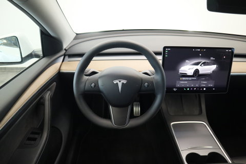 Tesla Model Y Performance AWD 75 kWh SOH 95% ACC Panoramadak HW3 24 Maanden garantie* (Vraag naar de voorwaarden)