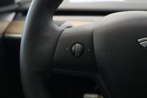 Tesla Model Y Performance AWD 75 kWh SOH 95% ACC Panoramadak HW3 24 Maanden garantie* (Vraag naar de voorwaarden)