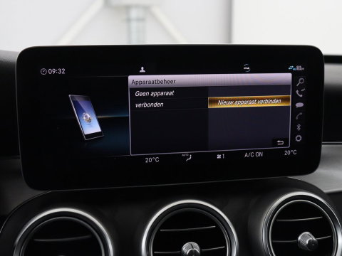Mercedes-Benz C-Klasse 160 AMG Limited | Stoelverwarming | Leder/Alcantara | Trekhaak | Camera | Park Assist | Navigatie | Digitale Cockpit | Climate control | Cruise control | 18'' | Bluetooth