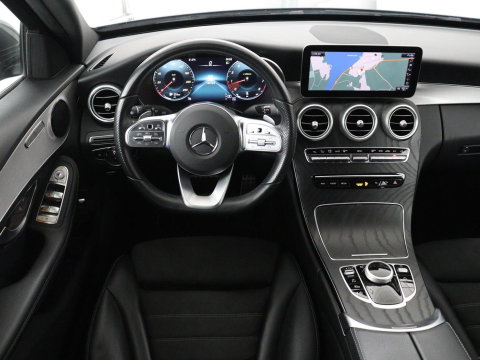 Mercedes-Benz C-Klasse 160 AMG Limited | Stoelverwarming | Leder/Alcantara | Trekhaak | Camera | Park Assist | Navigatie | Digitale Cockpit | Climate control | Cruise control | 18'' | Bluetooth
