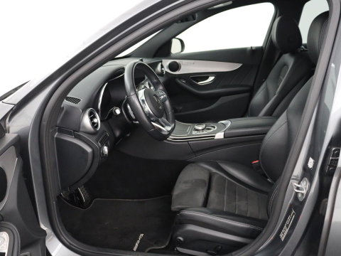 Mercedes-Benz C-Klasse 160 AMG Limited | Stoelverwarming | Leder/Alcantara | Trekhaak | Camera | Park Assist | Navigatie | Digitale Cockpit | Climate control | Cruise control | 18'' | Bluetooth