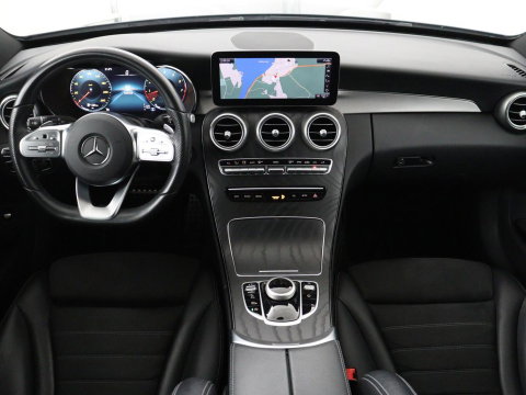 Mercedes-Benz C-Klasse 160 AMG Limited | Stoelverwarming | Leder/Alcantara | Trekhaak | Camera | Park Assist | Navigatie | Digitale Cockpit | Climate control | Cruise control | 18'' | Bluetooth