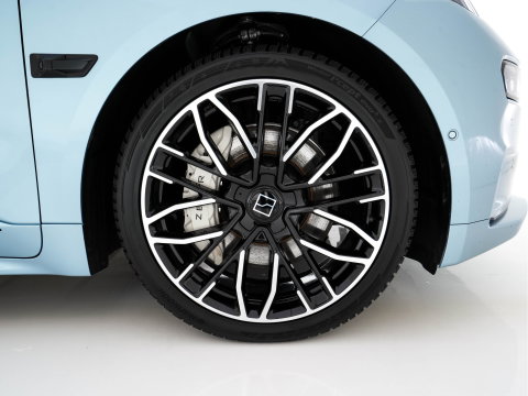 ZEEKR 001 AWD Privilege 100 kWh [ 3-Fase-22 kW] {SOH-94%} (INCL-BTW) Aut. *PANO | LEATHER-MICROFIBRE | FULL-LED | BLINDSPOT | ADAPTIVE-CRUISE | YAMAHA-SOUND | HEATED-COMFORTSEATS | AMBIENTLIGHT | AIRSUSPENSION | NAVI-FULLMAP | PRIVACY-GLASS |  ....