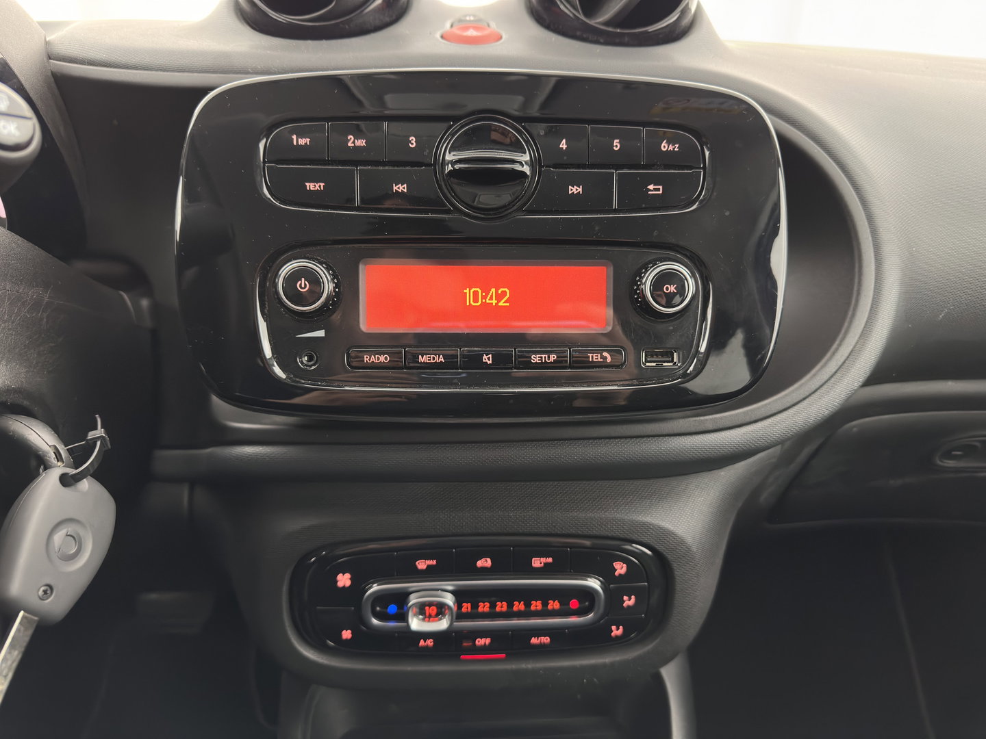 Smart Forfour EQ Essential 18 kWh [ 3-Fase-22kW ] {SOH-93%} (INCL-BTW) *LEATHER | HEATED-COMFORTSEATS | PRIVACY-GLASS | AIRCO | CRUISE | 15''ALU*