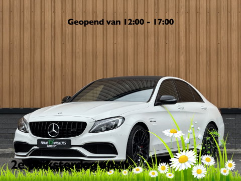 Mercedes-Benz C-Klasse AMG 63 | 19" Lichtmetaal | Camera | LED | Leder | Cruise Control | Airconditioning | Parkeersensoren | Bluetooth | Elektrische Stoelen |