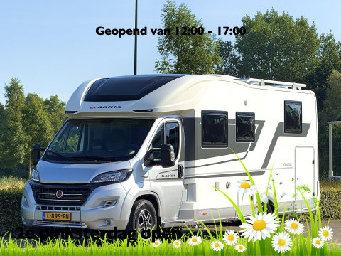 Adria CORAL 670 SL Plus | Automaat! | Euro 6! | Cruise control | Lengte bedden | Origineel Nederlands | Dak airco | Zonnepaneel | Nieuwstaat | Camera | Truma |
