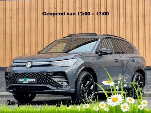 Volkswagen Tiguan 1.5 eHybrid R-Line Edition | Black Style | Panoramadak | Elektrische Trekhaak | 20" Lichtmetaal | Head-Up Display | Massage Stoelen | Dodehoeksensor | Lane Assist | Sportstoelen |