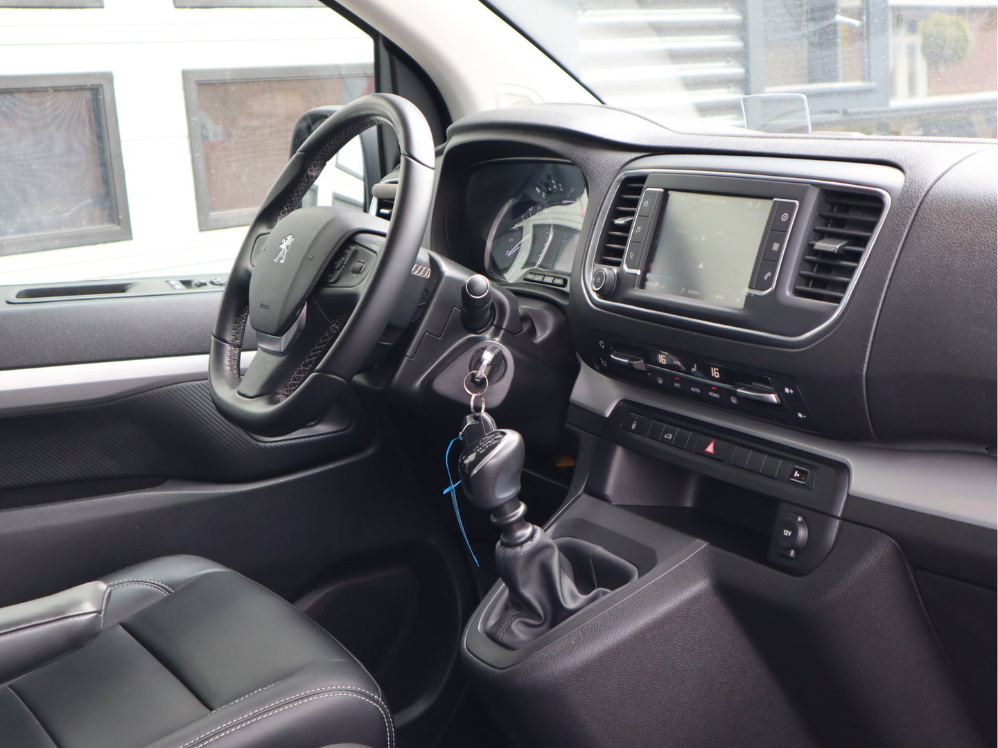 Peugeot Expert 2.0 BlueHDI 150pk Euro 6 Sport Lang L2 - Xenon - Leer - Camera - Cruise