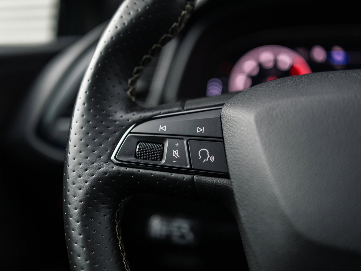 SEAT Leon 2.0 TSI CUPRA PANO BEATS VIRTUAL CAMERA KEYLESS