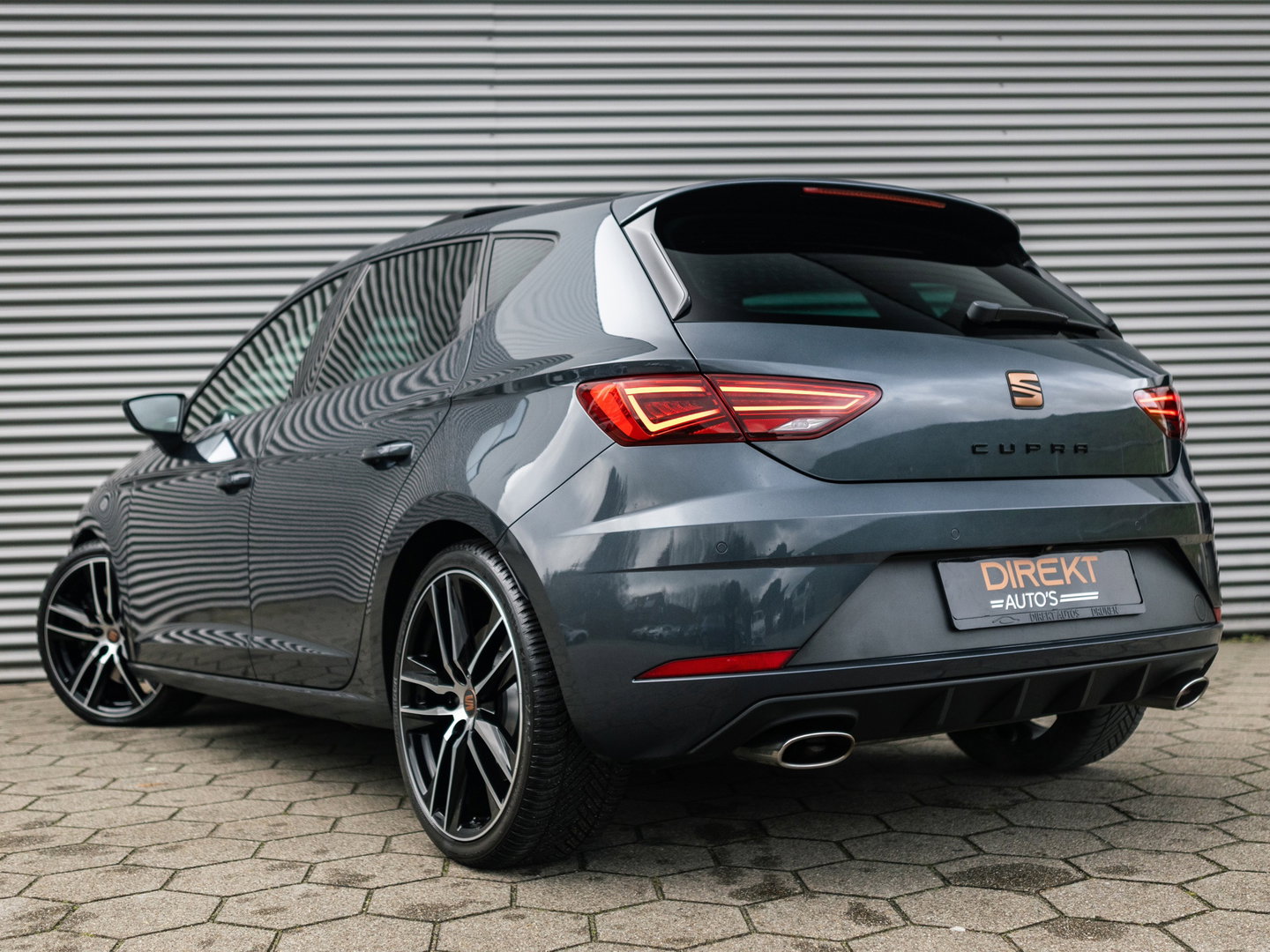 SEAT Leon 2.0 TSI CUPRA PANO BEATS VIRTUAL CAMERA KEYLESS