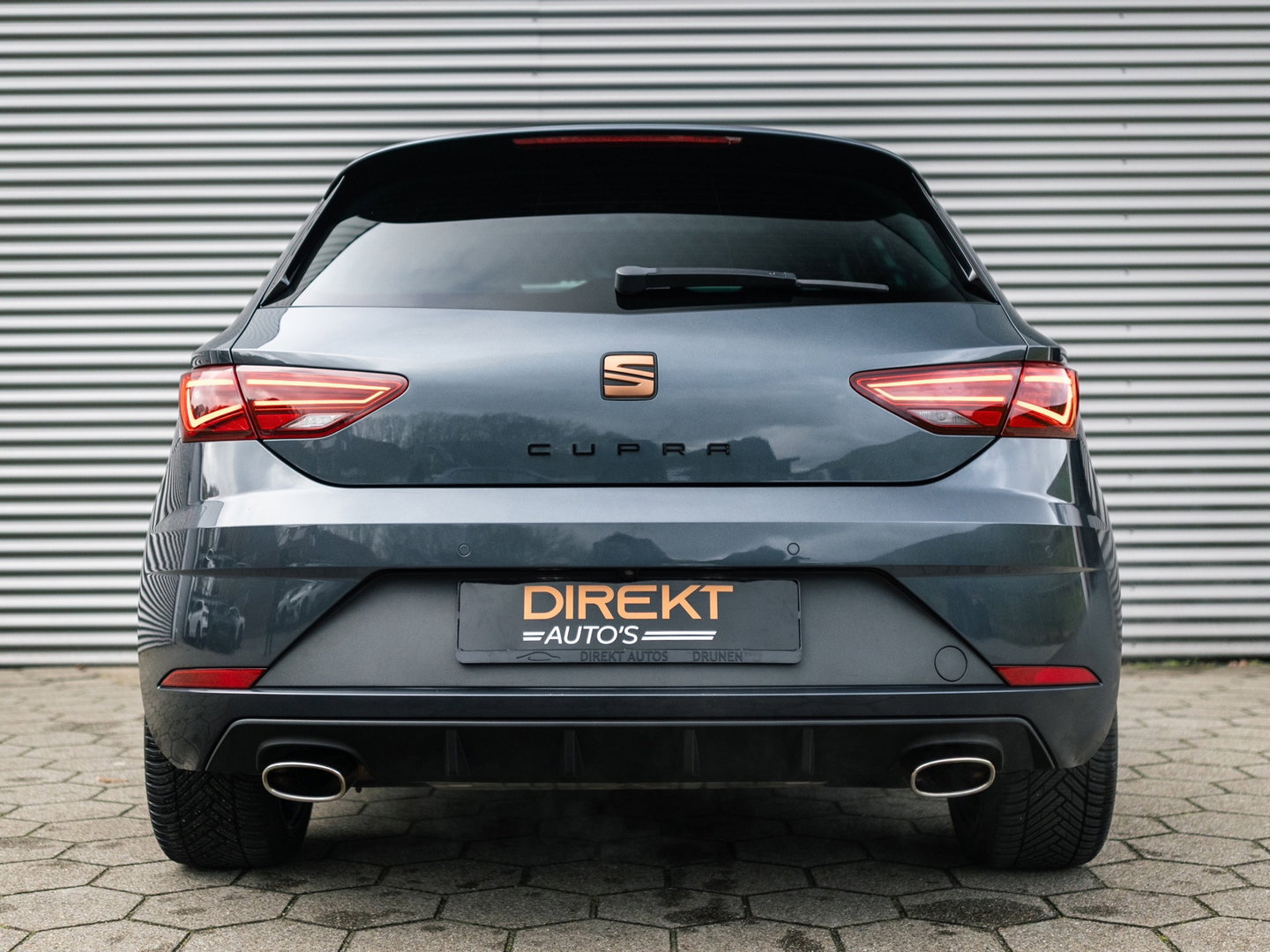 SEAT Leon 2.0 TSI CUPRA PANO BEATS VIRTUAL CAMERA KEYLESS