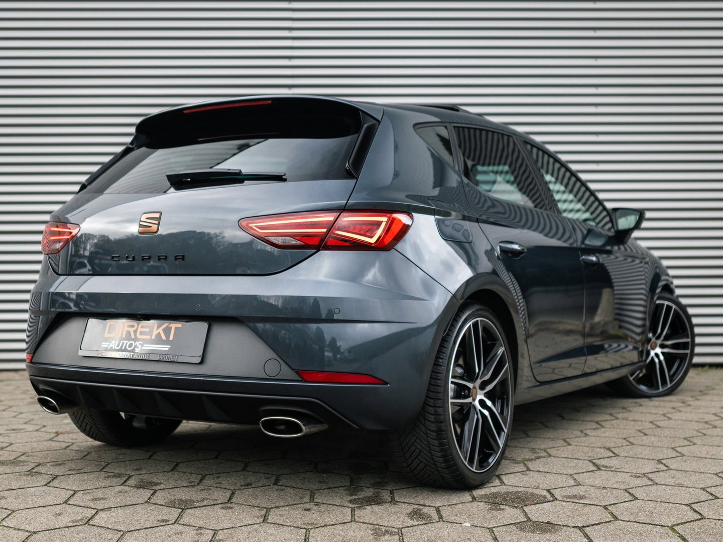 SEAT Leon 2.0 TSI CUPRA PANO BEATS VIRTUAL CAMERA KEYLESS