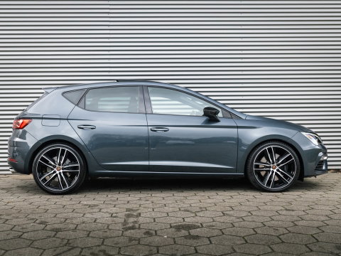 SEAT Leon 2.0 TSI CUPRA PANO BEATS VIRTUAL CAMERA KEYLESS