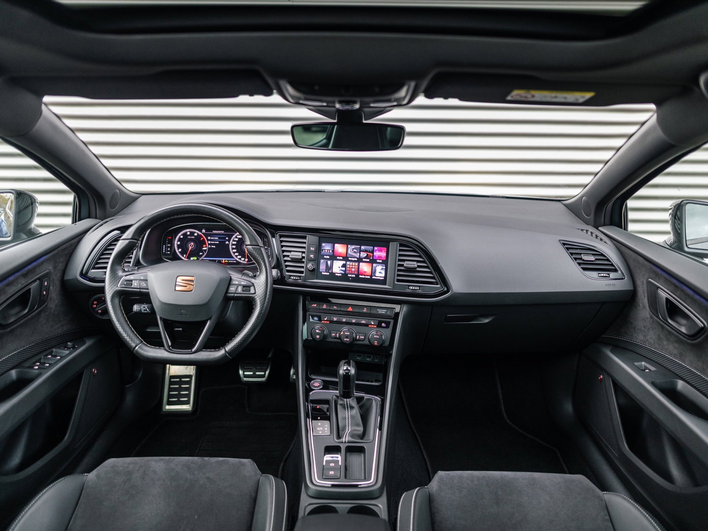 SEAT Leon 2.0 TSI CUPRA PANO BEATS VIRTUAL CAMERA KEYLESS