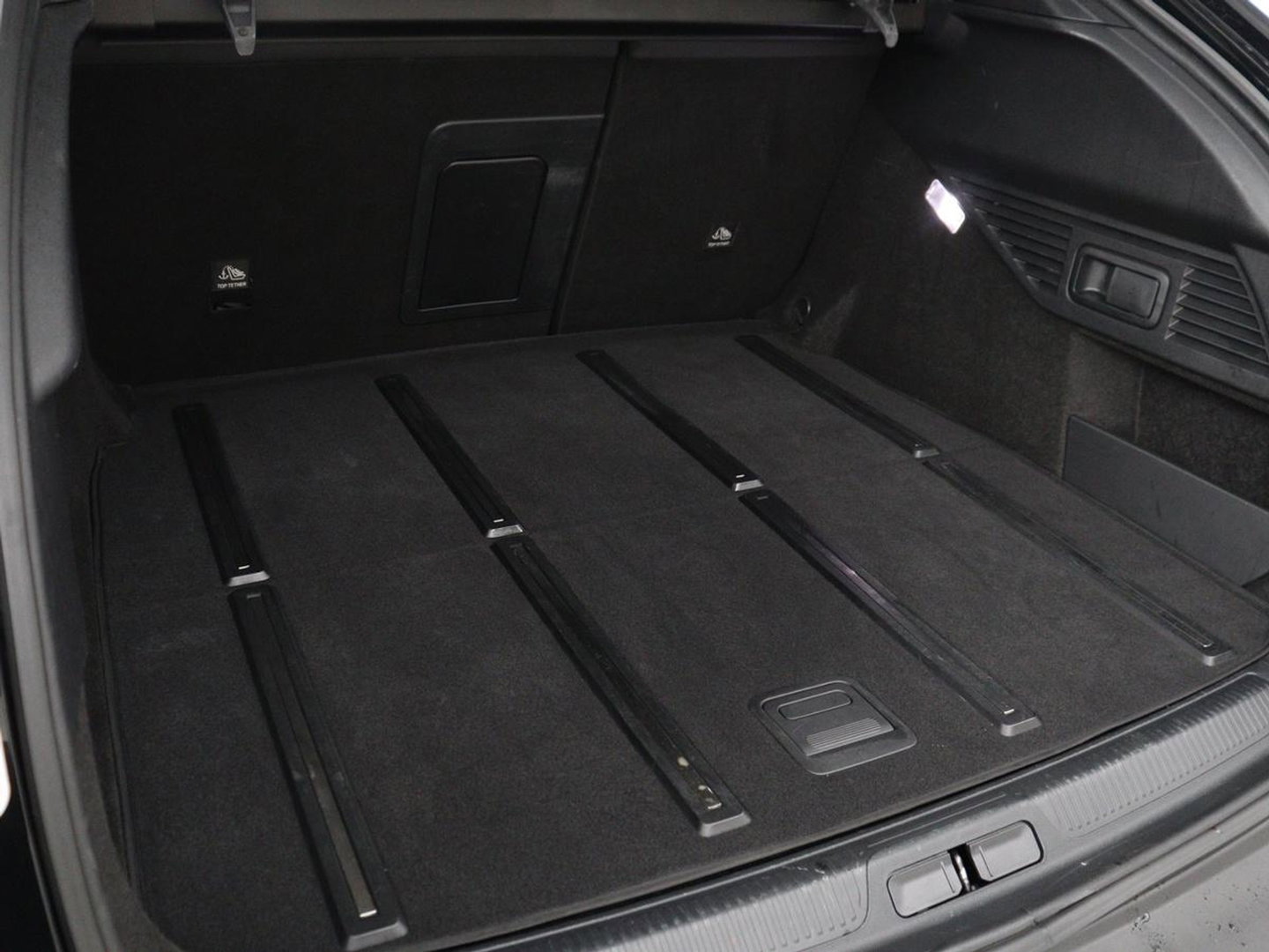 Citroën C5 X 1.6 Plug-in Hybrid 225 Business | SOH 96,6% | Stoelverwarming | Trekhaak | Adaptive cruise | Carplay | Navigatie | Full LED | Keyless | Climate control | PHEV