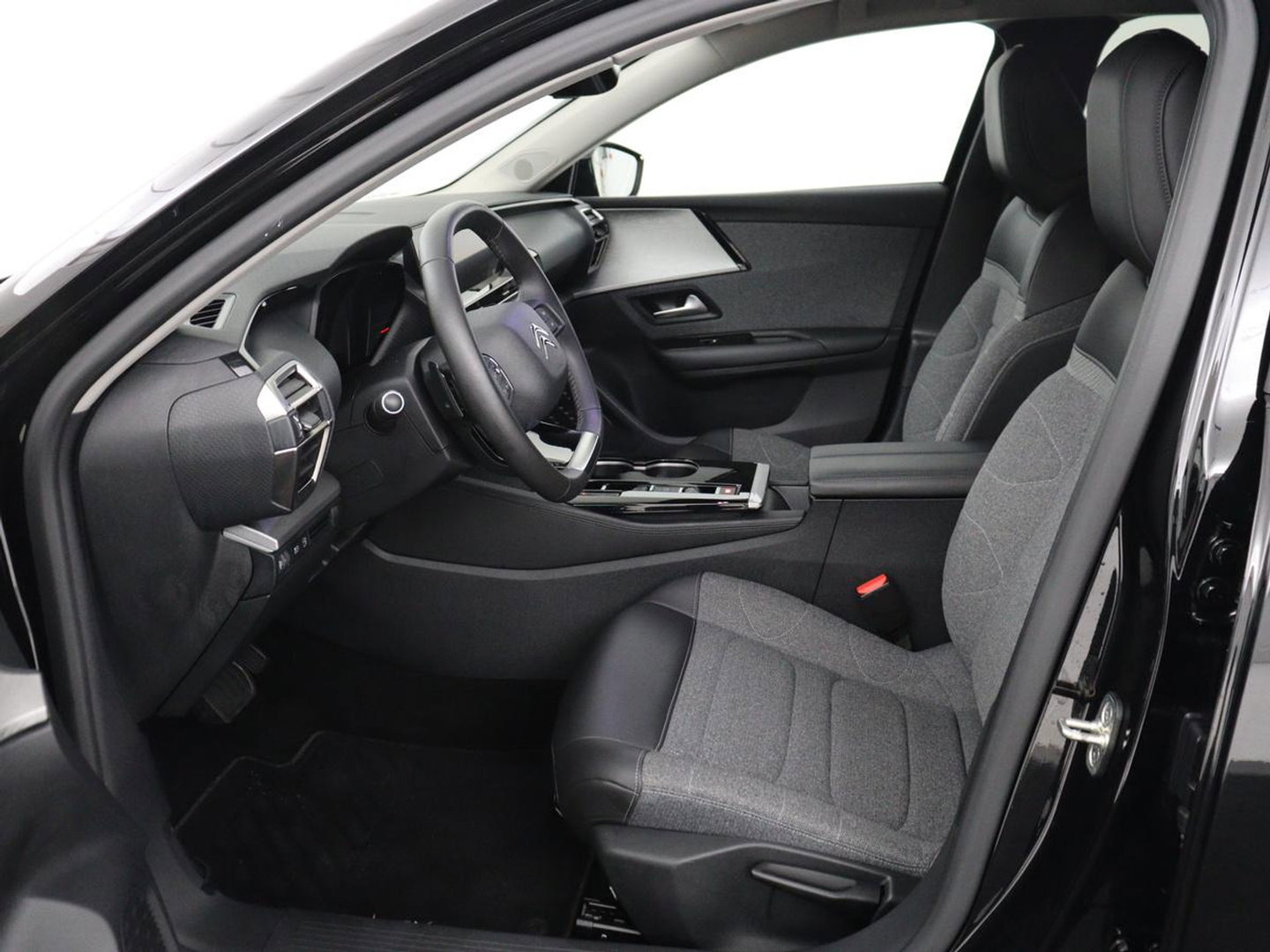 Citroën C5 X 1.6 Plug-in Hybrid 225 Business | SOH 96,6% | Stoelverwarming | Trekhaak | Adaptive cruise | Carplay | Navigatie | Full LED | Keyless | Climate control | PHEV