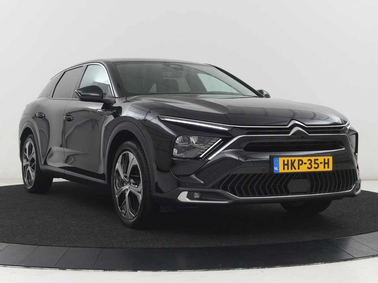 Citroën C5 X 1.6 Plug-in Hybrid 225 Business | SOH 96,6% | Stoelverwarming | Trekhaak | Adaptive cruise | Carplay | Navigatie | Full LED | Keyless | Climate control | PHEV