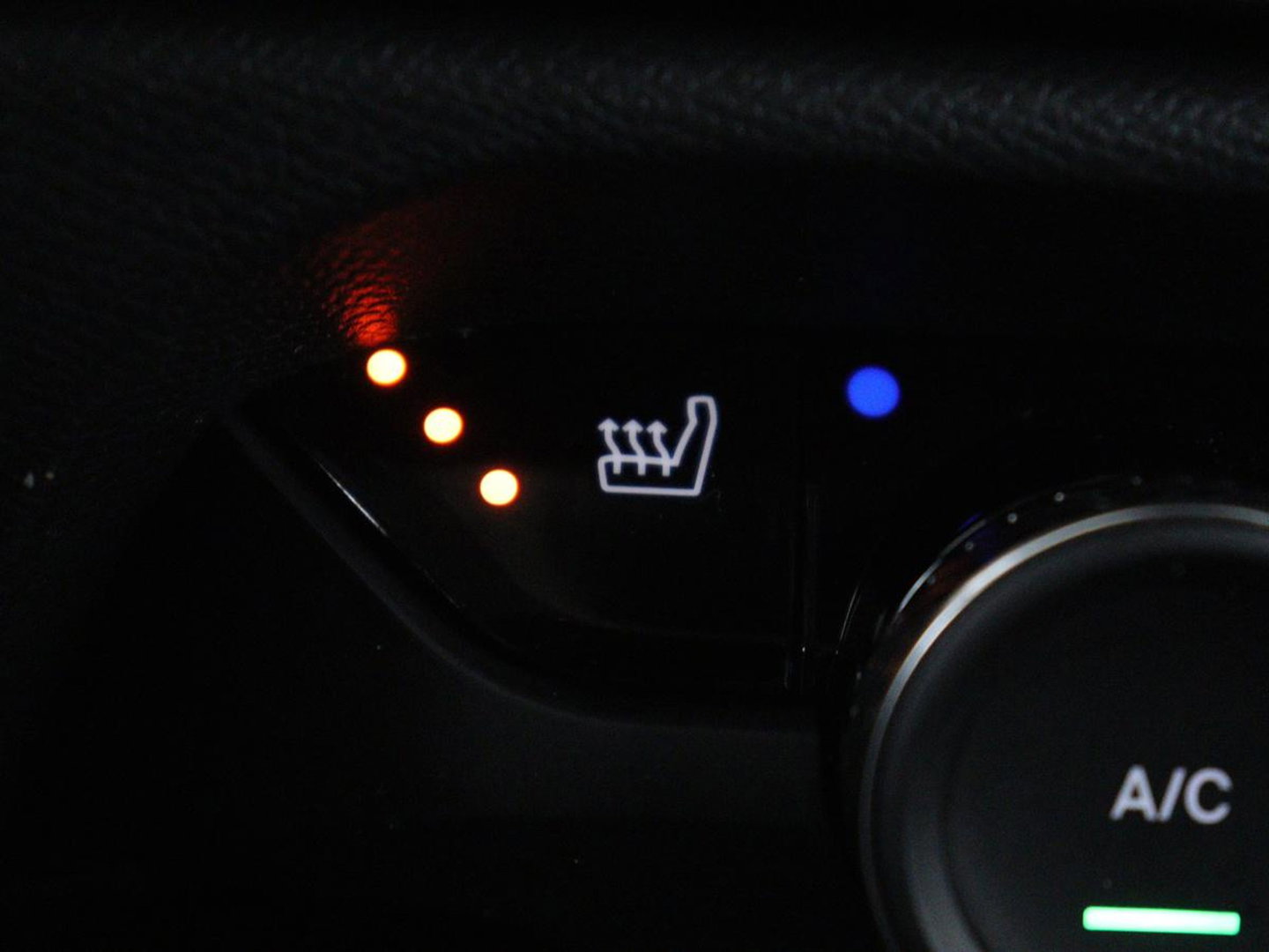 Citroën C5 X 1.6 Plug-in Hybrid 225 Business | SOH 96,6% | Stoelverwarming | Trekhaak | Adaptive cruise | Carplay | Navigatie | Full LED | Keyless | Climate control | PHEV