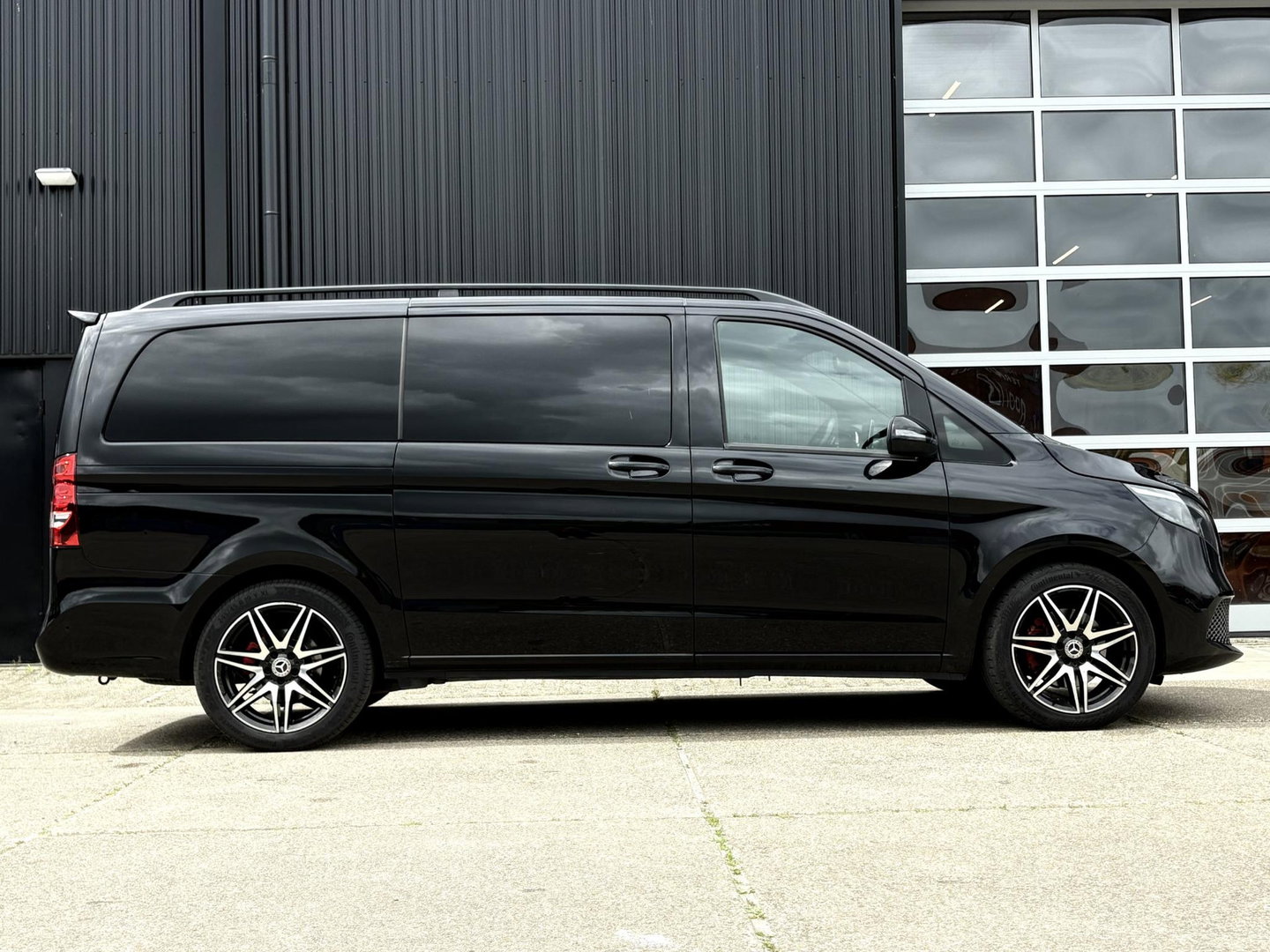 Mercedes-Benz V-Klasse 250d Lang DC Avantgarde | MARGE | LEDER | STOELVERW. | 2x SCHUIFD | EL KLEP |