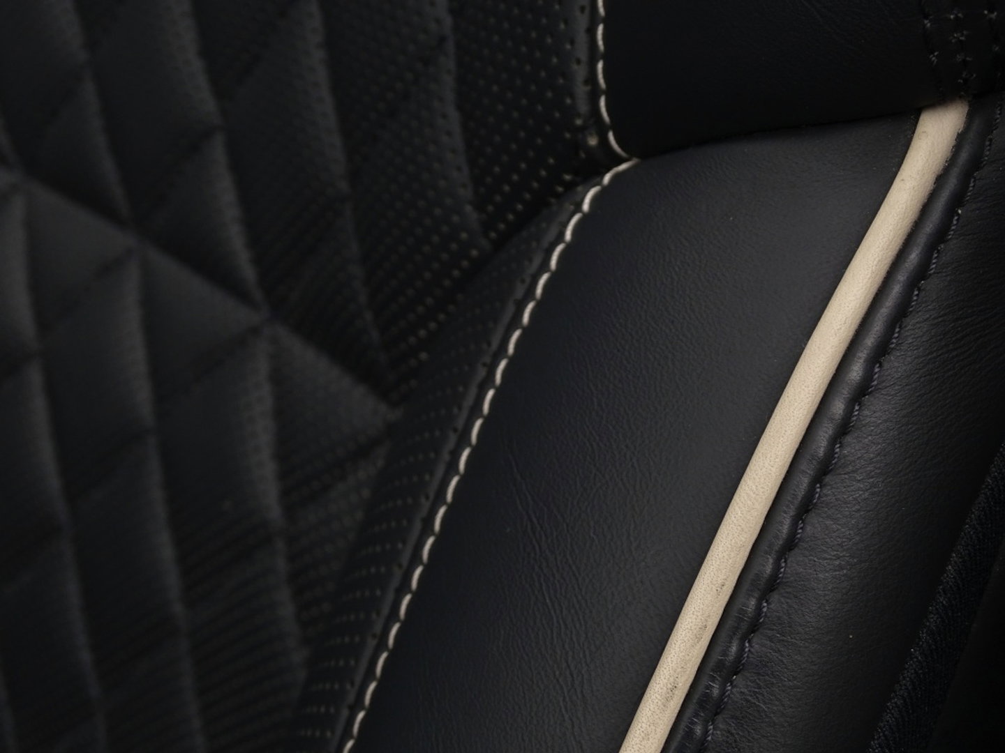Mercedes-Benz GL-Klasse 500 436PK 4-Matic / Designo / 360° / B&O / 7 Pers / Massage