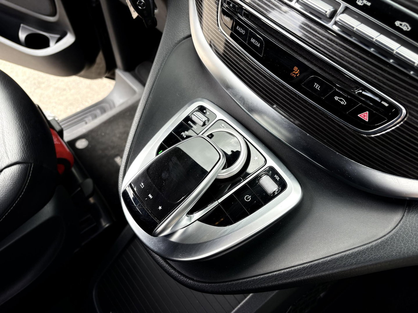 Mercedes-Benz V-Klasse 250d Lang DC Avantgarde | MARGE | LEDER | STOELVERW. | 2x SCHUIFD | EL KLEP |
