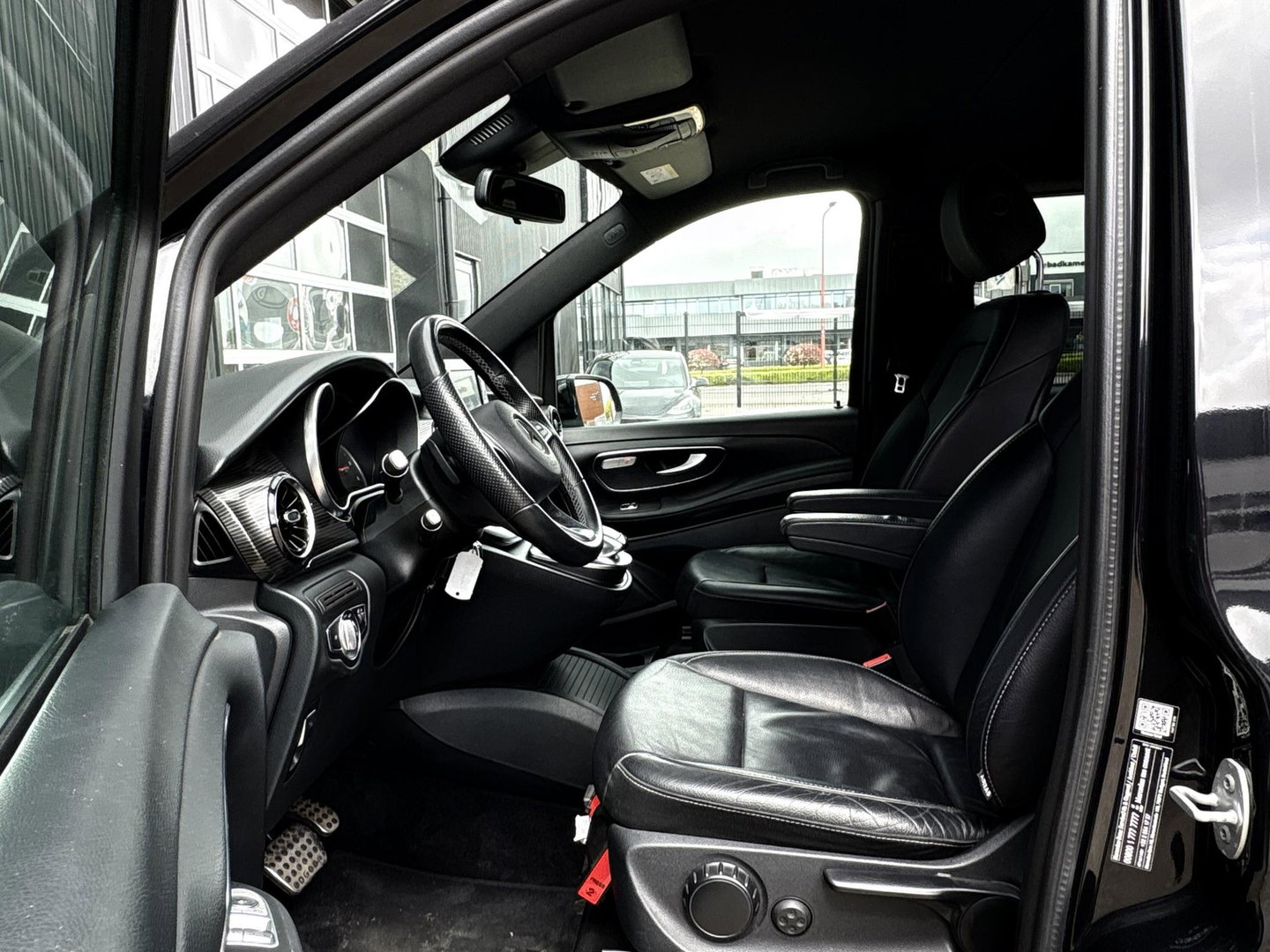 Mercedes-Benz V-Klasse 250d Lang DC Avantgarde | MARGE | LEDER | STOELVERW. | 2x SCHUIFD | EL KLEP |