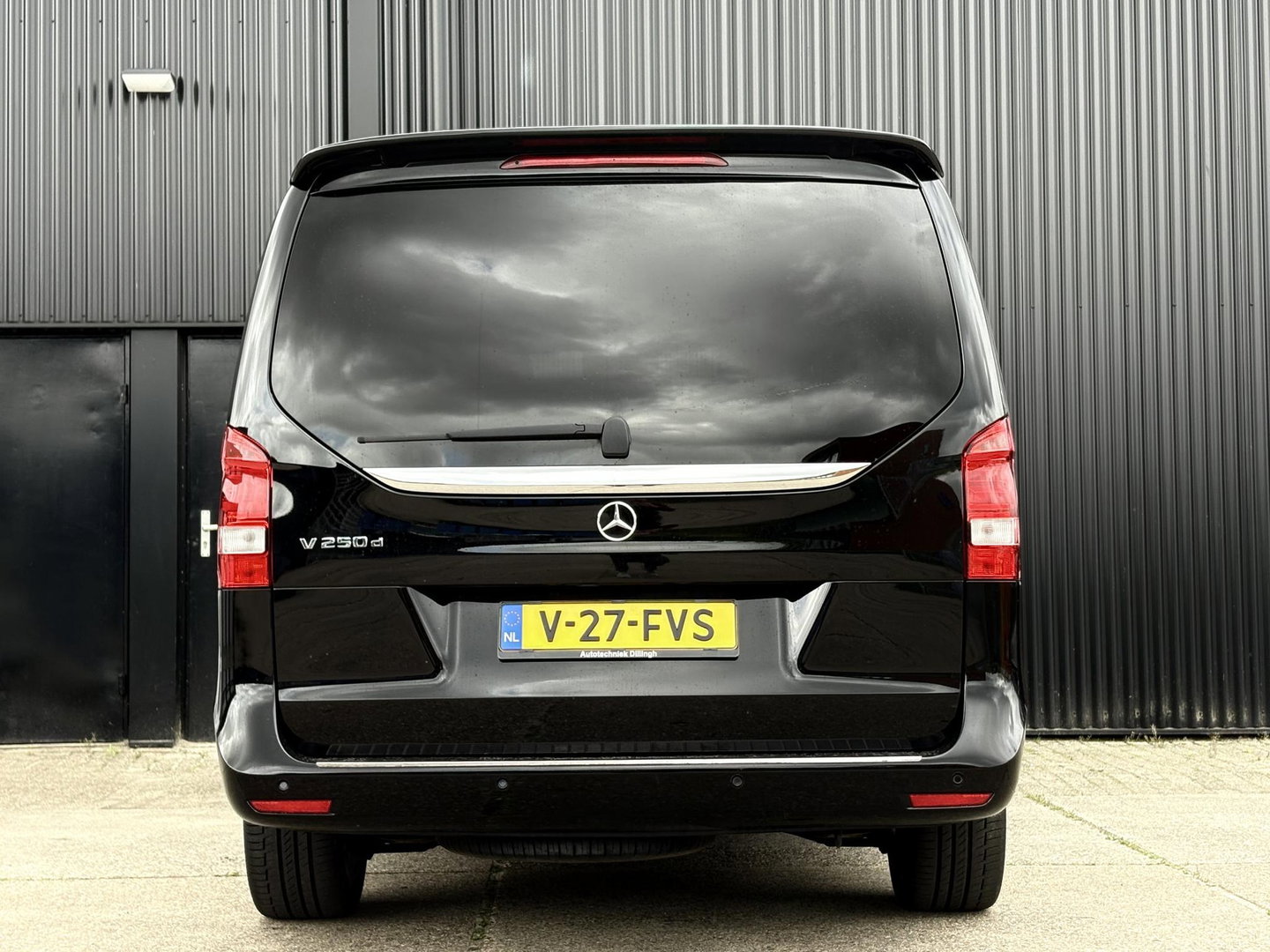 Mercedes-Benz V-Klasse 250d Lang DC Avantgarde | MARGE | LEDER | STOELVERW. | 2x SCHUIFD | EL KLEP |
