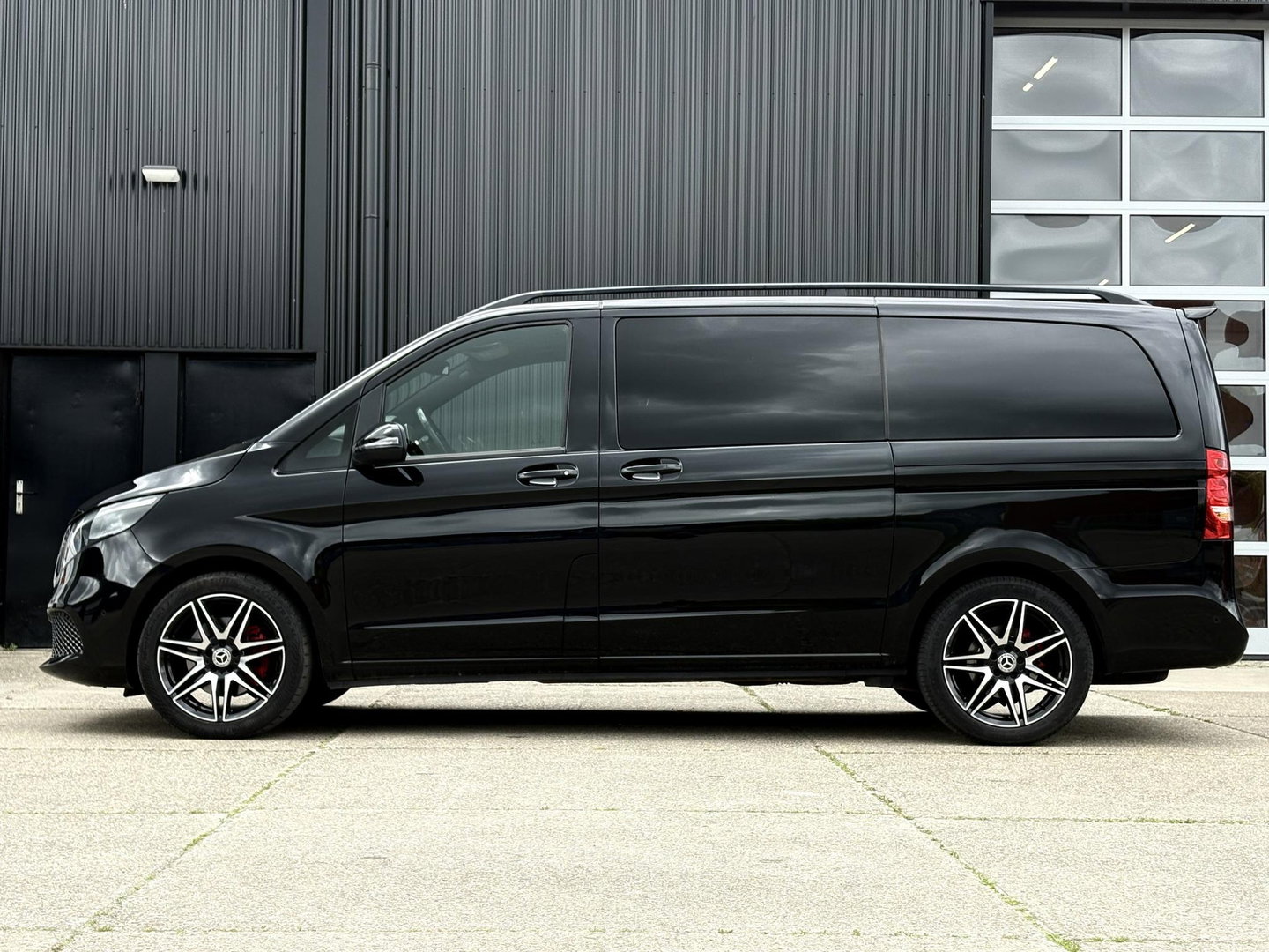 Mercedes-Benz V-Klasse 250d Lang DC Avantgarde | MARGE | LEDER | STOELVERW. | 2x SCHUIFD | EL KLEP |
