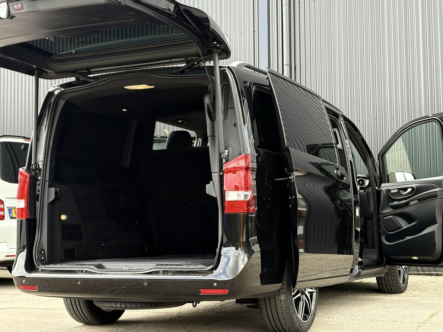 Mercedes-Benz V-Klasse 250d Lang DC Avantgarde | MARGE | LEDER | STOELVERW. | 2x SCHUIFD | EL KLEP |