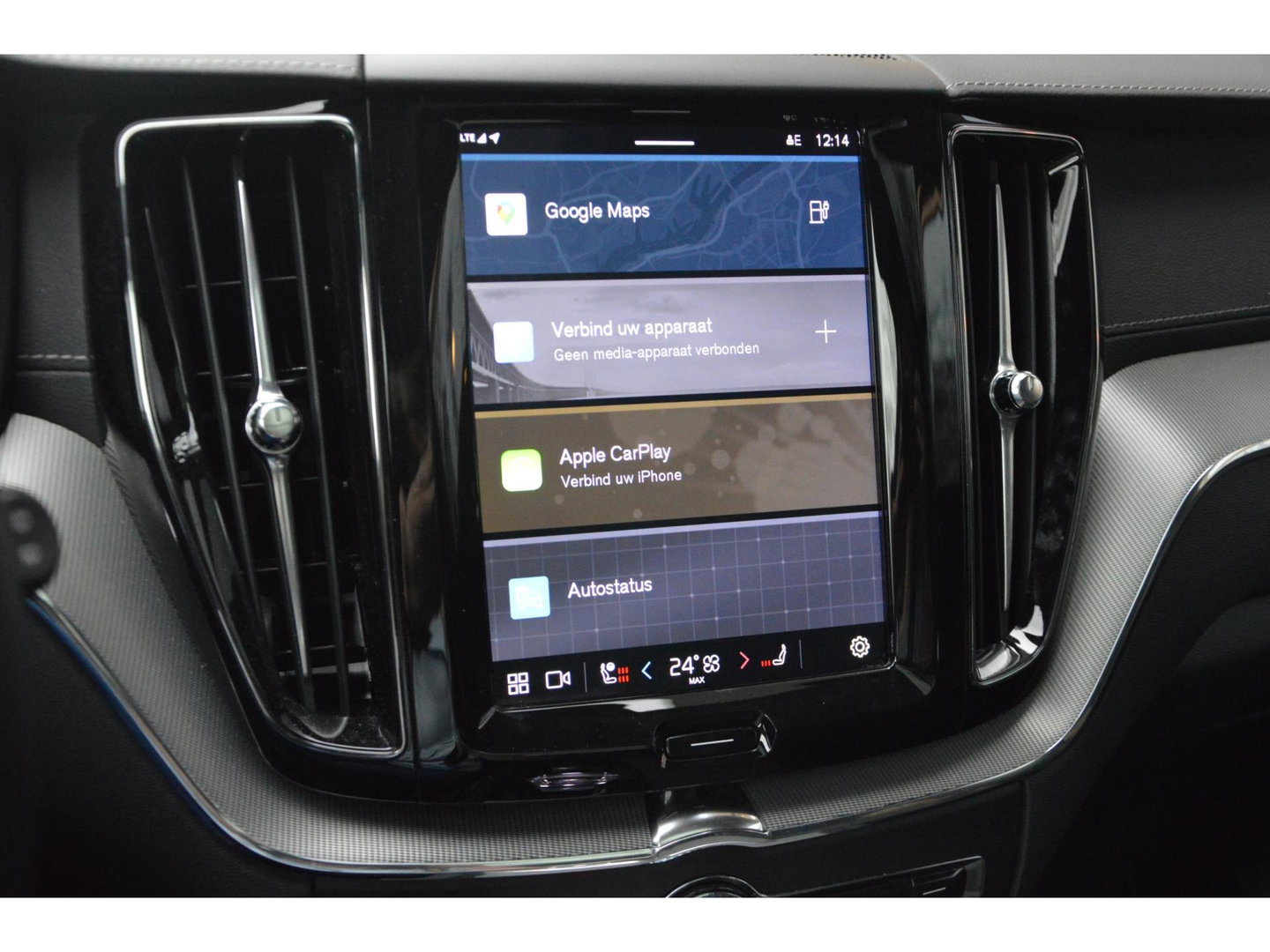 Volvo XC60 Hybride AWD Black Edition | Luchtvering | Bowers & Wilkins | 360° Camera | Panoramadak |