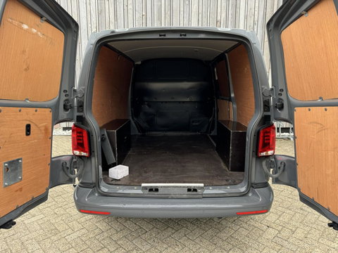 Volkswagen Transporter 2.0 TDI L1H1 Highline DSG Carplay Camera