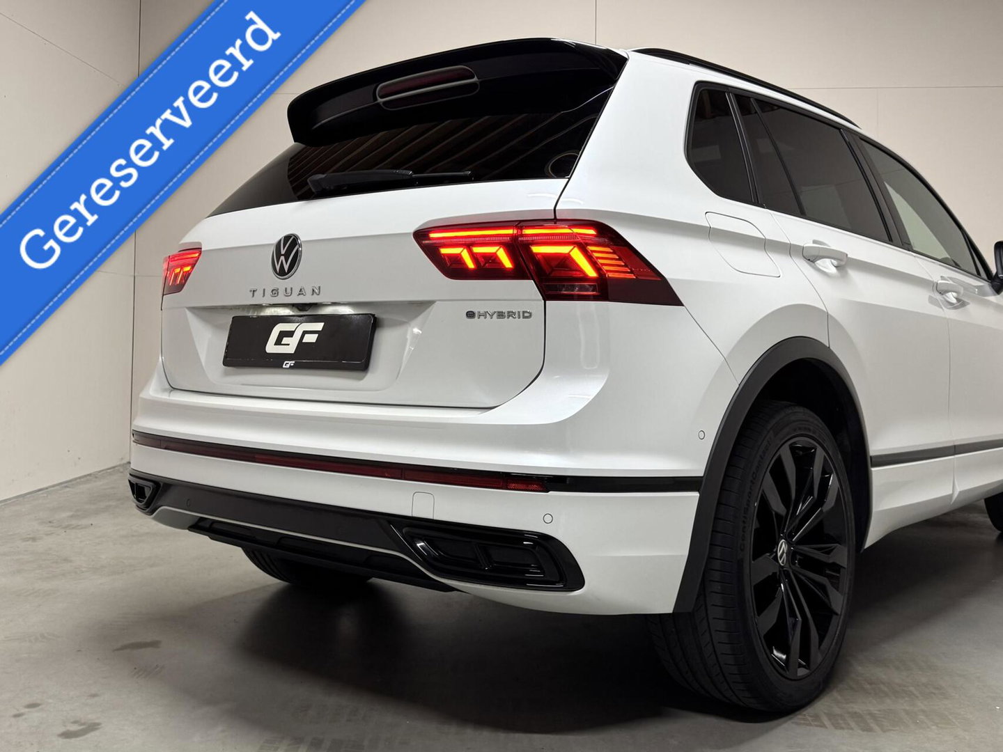 Volkswagen Tiguan 1.4 TSI eHybrid R-Line Pano Leer Sfeer Trekh. Carplay