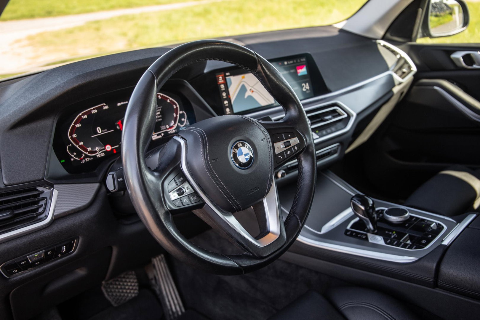 BMW X5 xDrive45e Executive CARPLAY / CAMERA / DEALER ONDERHOUDEN / ZWART LEER / STOELVERWARMING