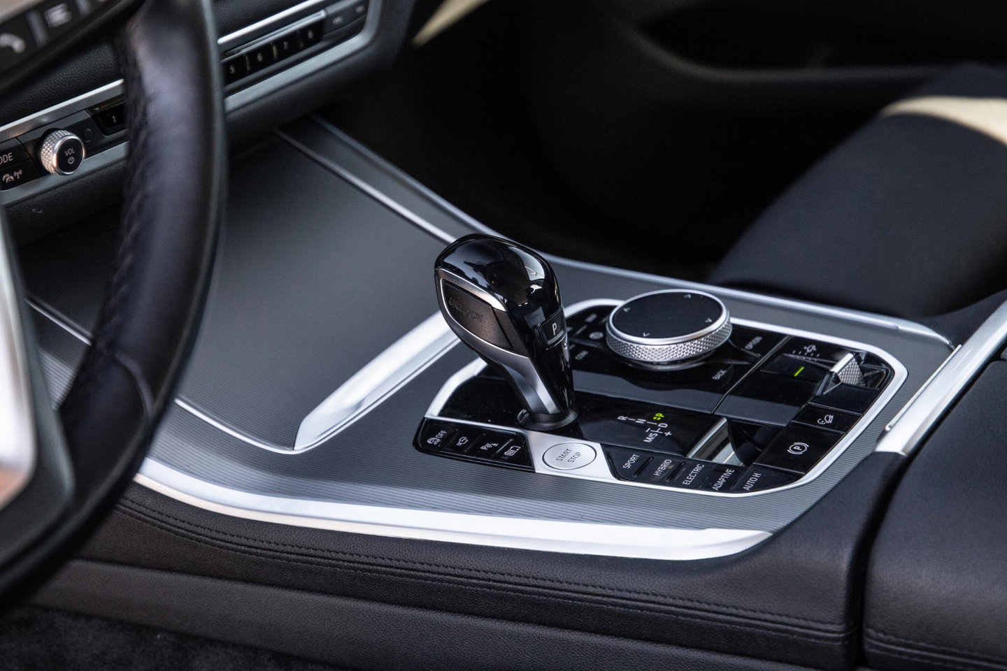 BMW X5 xDrive45e Executive CARPLAY / CAMERA / DEALER ONDERHOUDEN / ZWART LEER / STOELVERWARMING