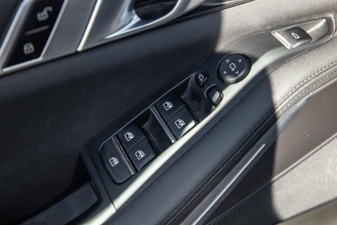 BMW X5 xDrive45e Executive CARPLAY / CAMERA / DEALER ONDERHOUDEN / ZWART LEER / STOELVERWARMING