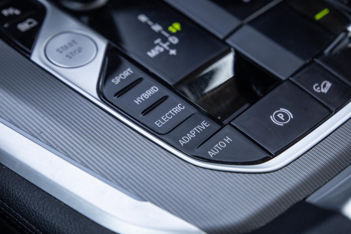 BMW X5 xDrive45e Executive CARPLAY / CAMERA / DEALER ONDERHOUDEN / ZWART LEER / STOELVERWARMING