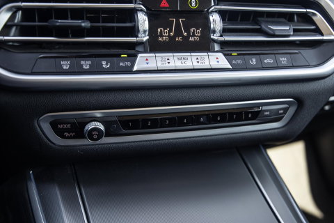 BMW X5 xDrive45e Executive CARPLAY / CAMERA / DEALER ONDERHOUDEN / ZWART LEER / STOELVERWARMING