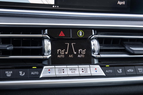 BMW X5 xDrive45e Executive CARPLAY / CAMERA / DEALER ONDERHOUDEN / ZWART LEER / STOELVERWARMING